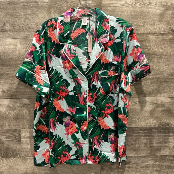 Victoria Secret NWT Satin colorful Short Pijama Set. - Picture 5 of 13